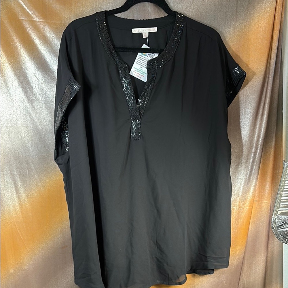 Stella + Ginger Black Sequin on collar and arms Trim Blouse‎ E1
